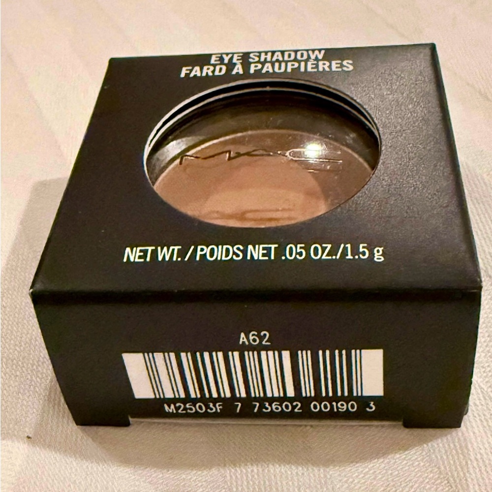 MAC Cosmetics Eyeshadow-WEDGE Matte Finish New in Box - Picture 7 of 8